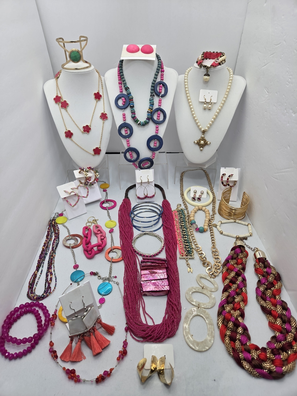 ​HUGE 30+pc Jewelry Lot FOSSIL 1928 BANANA Necklaces Boho Pink Party Festival